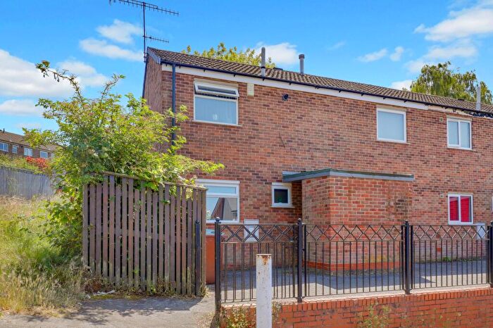 3 Bedroom Terraced House For Sale In Flaxton Way, Nottingham, NG5