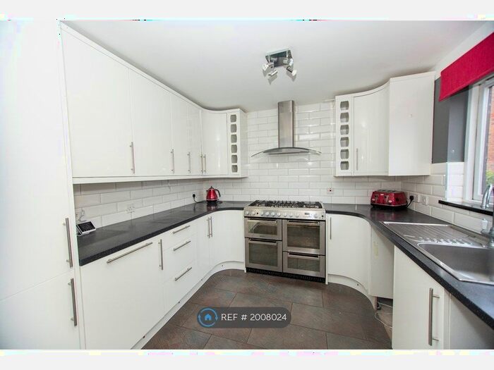 3 Bedroom Terraced House To Rent In Campbell Close, Harlow, CM17