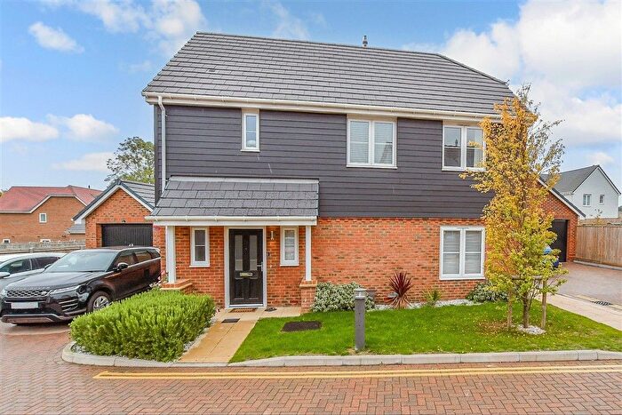 3 Bedroom Detached House For Sale In Utah Road, Paddock Wood, Tonbridge, Kent, TN12
