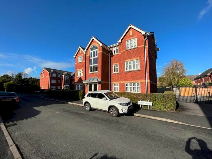 2 Bedroom Flat To Rent In Holden Avenue, Manchester, M16