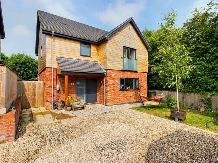 4 Bedroom Detached House For Sale In Cedar Close, Much Dewchurch, Hereford, HR2