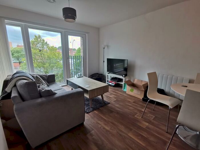 1 Bedroom Apartment To Rent In Lincoln Apartments, Lexington Gardens, B15