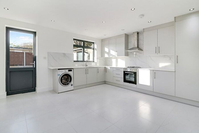 5 Bedroom Terraced House To Rent In Victoria Avenue, Wembley, HA9