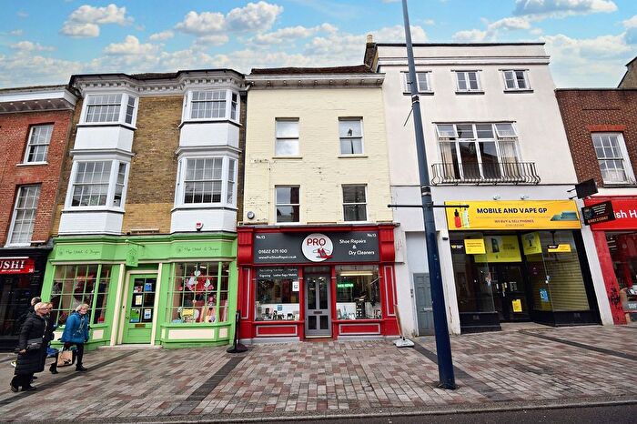 2 Bedroom Flat To Rent In High Street, Maidstone, ME14