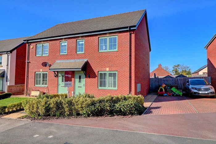 3 Bedroom Semi Detached House For Sale In Lord Hill Gardens, Ombersley, Droitwich, Worcestershire., WR9