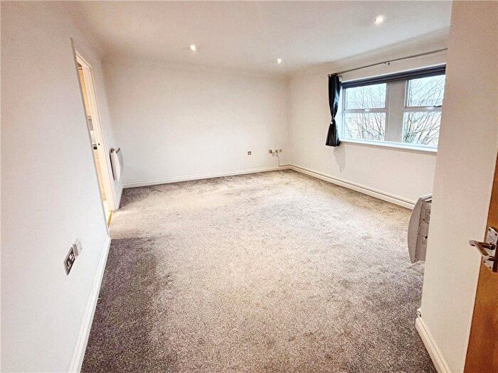 1 Bedroom Flat To Rent In International Way, Sunbury-On-Thames, Surrey, TW16