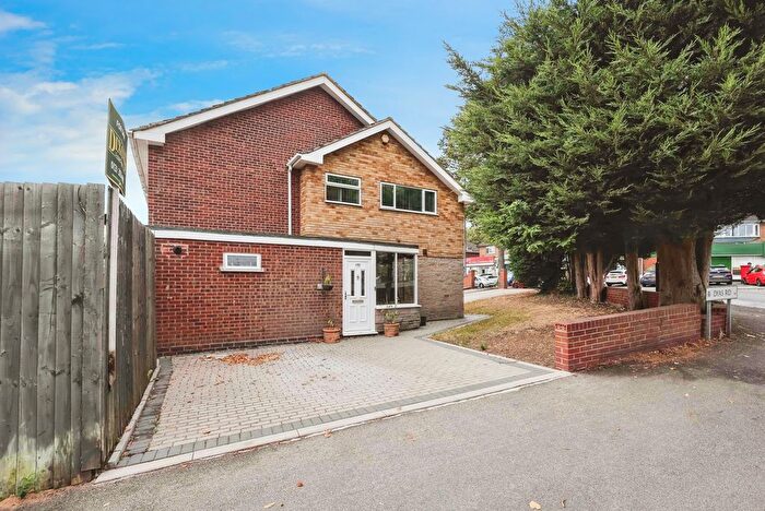3 Bedroom Semi-Detached House For Sale In Dyas Road, Great Barr, Birmingham, B44