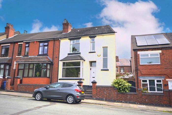 2 Bedroom End Of Terrace House To Rent In Park Road, Stoke-On-Trent, ST6