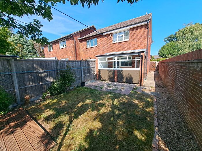 2 Bedroom Semi-Detached House To Rent In The Copse, Fareham, PO15
