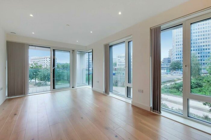 2 Bedroom Flat To Rent In Judde House, Woolwich, London, SE18