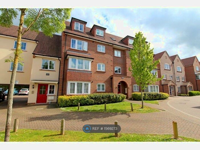 2 Bedroom Flat To Rent In Lindsell Avenue, Letchworth Garden City, SG6