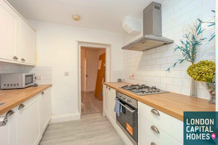 2 Bedroom Detached House To Rent In Detached House At Boxley Street, London, E16