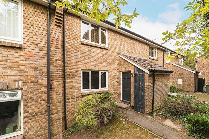 1 Bedroom Flat For Sale In Milford Mews, Streatham, SW16