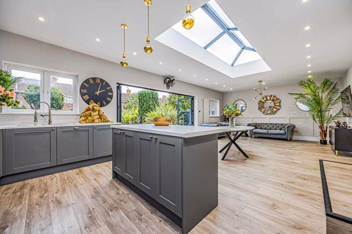 4 Bedroom Detached Bungalow For Sale In Second Avenue, Portsmouth, PO6