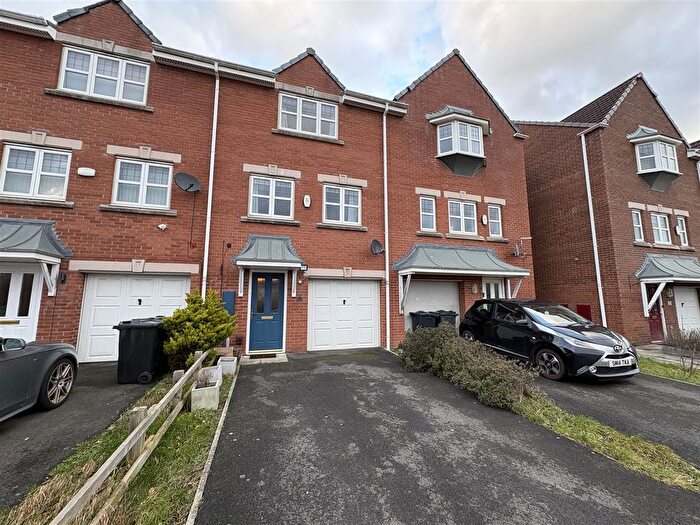 3 Bedroom Town House To Rent In Tebay Close, Darlington, DL1