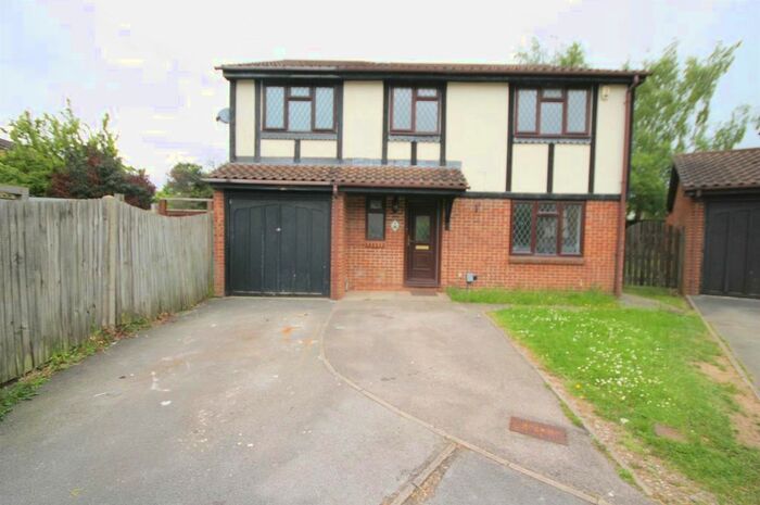 4 Bedroom Detached House To Rent In Foxhill, Luton, LU2