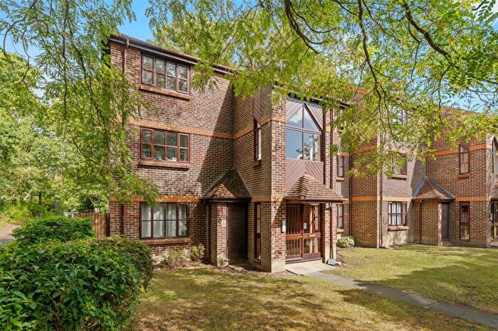 1 Bedroom Apartment For Sale In Townsend Close, Bracknell, Berkshire, RG12