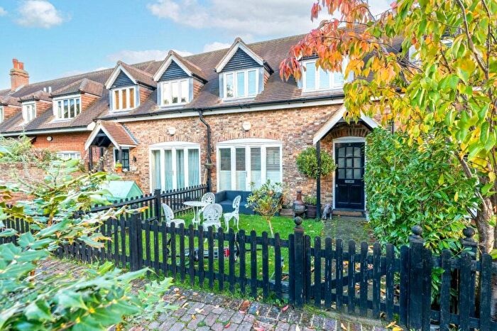 2 Bedroom Terraced House For Sale In Church Road, Wallington, Surrey, SM6