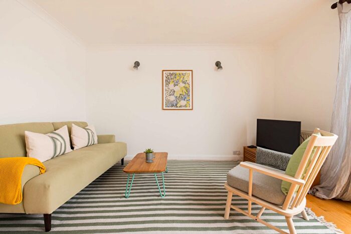 2 Bedroom Flat To Rent In Primrose Hill, NW1