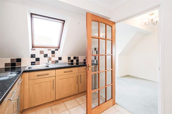 1 Bedroom Flat For Sale In Manor Court Lodge, South Woodford, E18