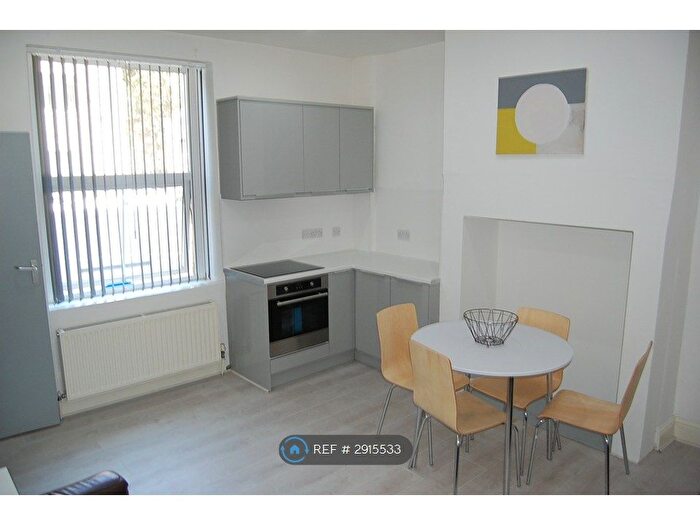 4 Bedroom Terraced House To Rent In Manchester Road, Huddersfield, HD1