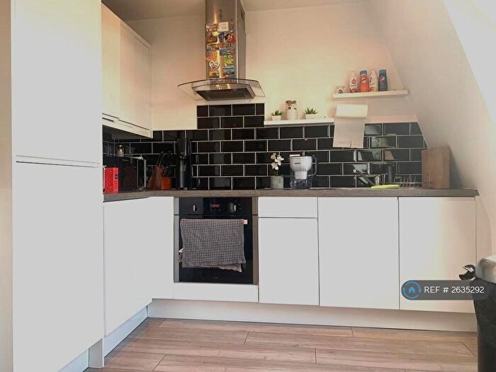 Studio To Rent In Wing House, Aylesbury, HP20