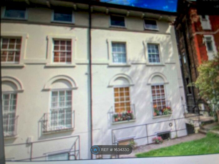 2 Bedroom Flat To Rent In Dartmouth Road, London, SE23