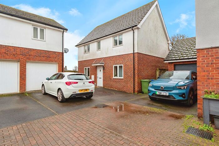 3 Bedroom Detached House For Sale In Market Mead, Chippenham, SN15