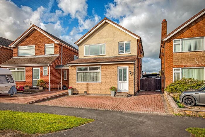 4 Bedroom Detached House For Sale In Dovedale Crescent, Belper, DE56