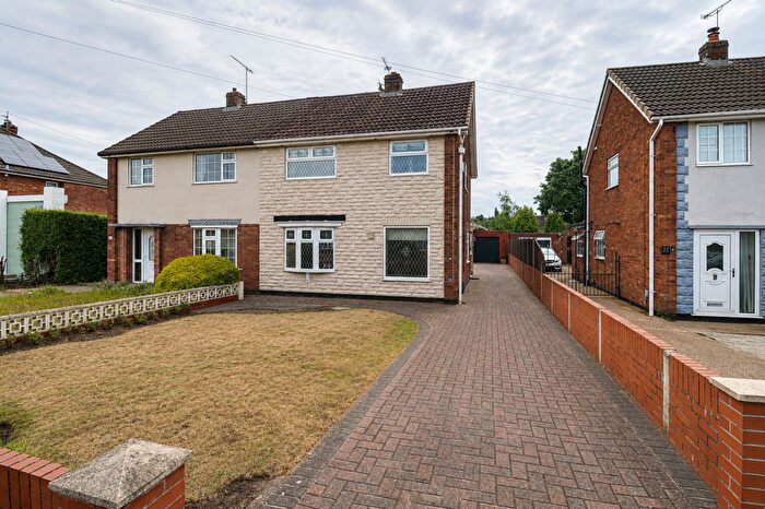 3 Bedroom Semi-Detached House For Sale In Scotter Road, Scunthorpe, DN15