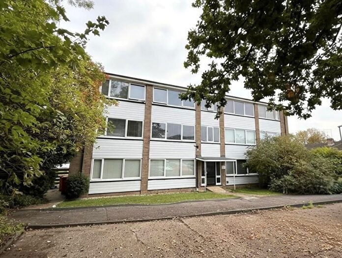 2 Bedroom Flat For Sale In Barrington Court, Hutton, Brentwood, CM13