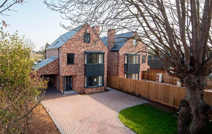 5 Bedroom Detached House For Sale In Hinton Way, Great Shelford, Cambridge, CB22