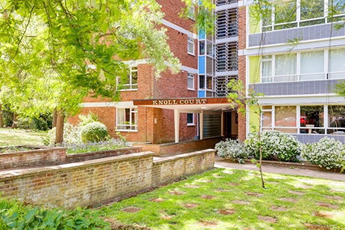 3 Bedroom Flat For Sale In Farquah Road, Upper Norwood, London, SE19