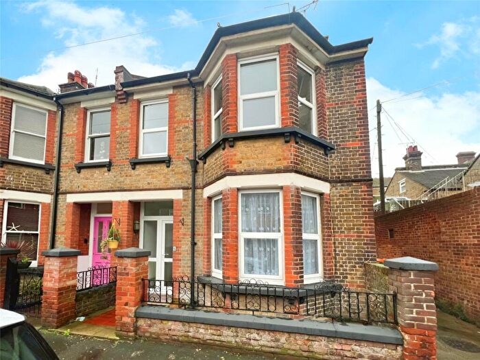 3 Bedroom Terraced House For Sale In Grosvenor Road, Broadstairs, CT10