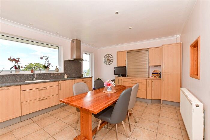 4 Bedroom Detached House For Sale In Calbourne Road, Newport, Isle Of Wight, PO30