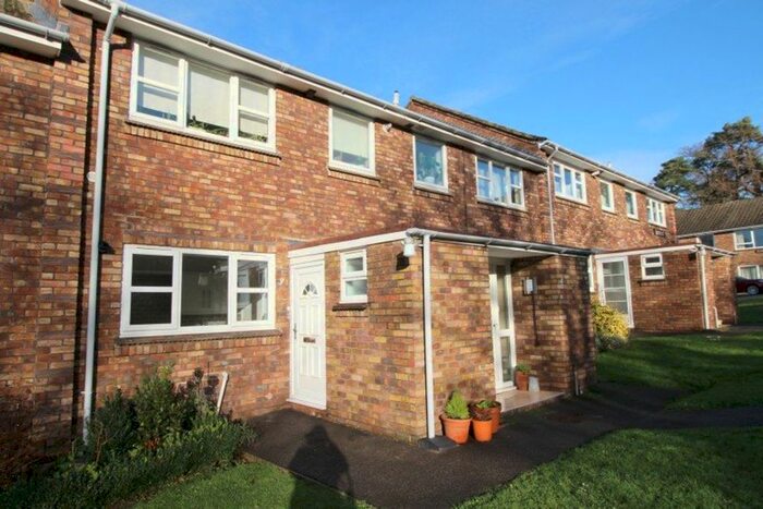 3 Bedroom Flat To Rent In Mount Harry Road, Sevenoaks, TN13