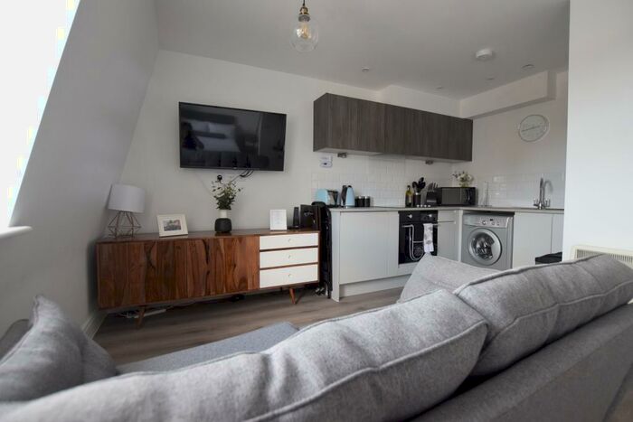 Studio To Rent In Albert Road, Bournemouth, BH1