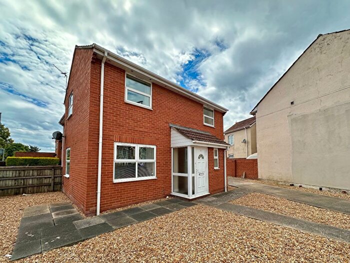 3 Bedroom Semi Detached House To Rent In Steam Packet Terrace, Bridgwater, Somerset, TA6