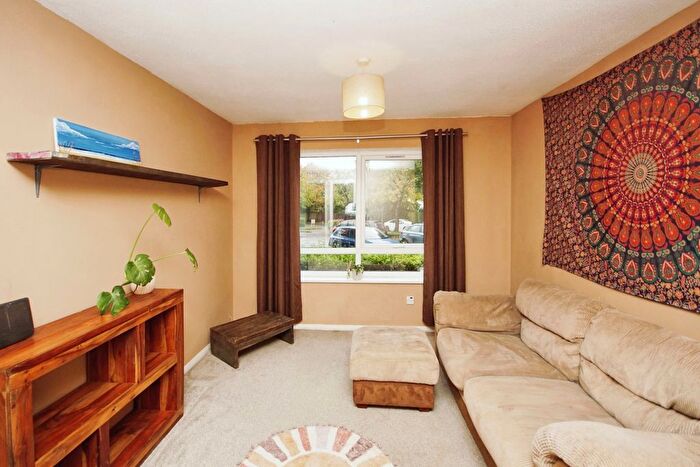 1 Bedroom Flat For Sale In Haythorne Court, Marina Gardens, Fishponds, Bristol, BS16