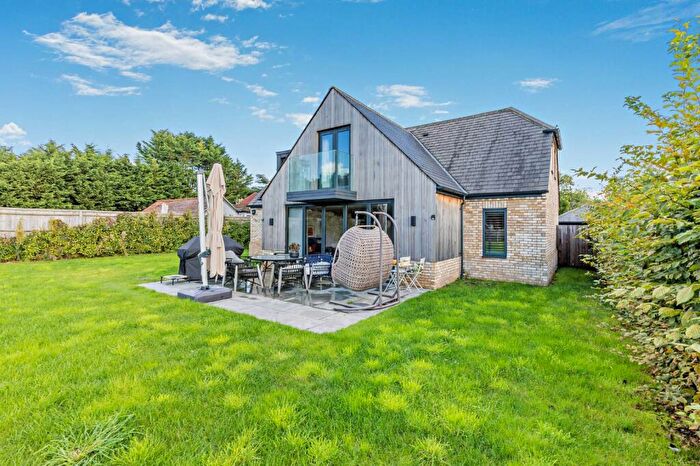 4 Bedroom Detached House For Sale In Bracknell Road, Bracknell, Berkshire, RG42