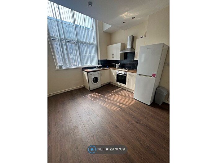 1 Bedroom Flat To Rent In Elm St, Burnley, BB10