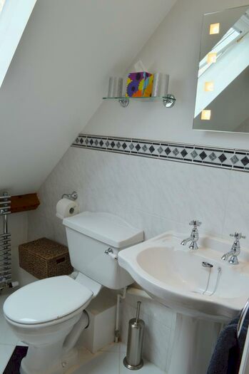 2 Bedroom Cottage To Rent In Caalm Cottage, Stour Row, SP7