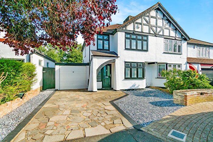 3 Bedroom Semi-Detached House For Sale In Brookmead Avenue, Bromley, BR1