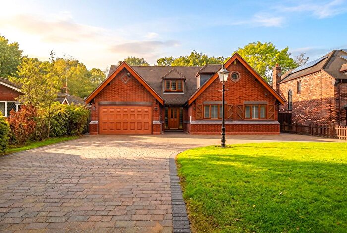 5 Bedroom Detached House For Sale In Birchy Close, Dickens Heath, B90