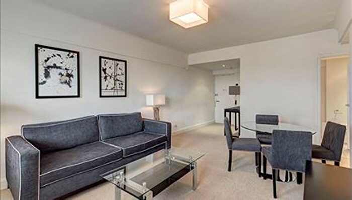 2 Bedroom Flat To Rent In Fulham Road, Pelham Court, SW3