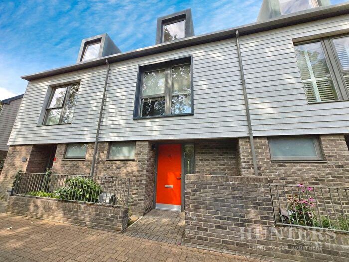 3 Bedroom Property For Sale In Riverbank Way, Wallington, SM6