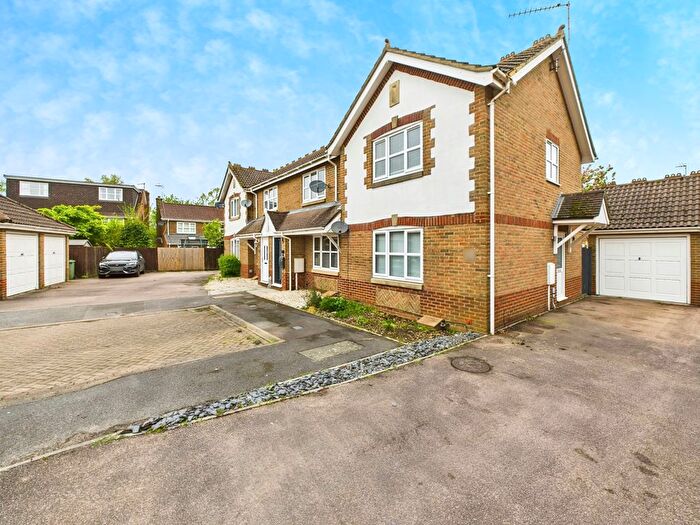 2 Bedroom Semi-Detached House For Sale In Primrose Copse, Horsham, RH12
