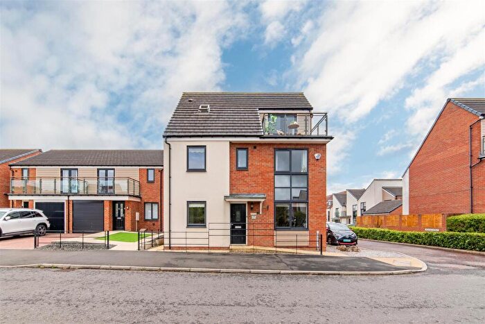 5 Bedroom Detached House For Sale In Lynemouth Way, Newcastle Upon Tyne, NE13