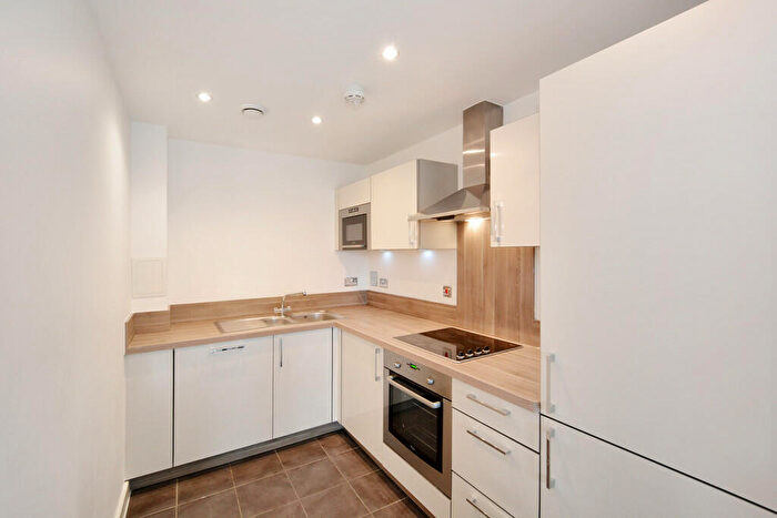 1 Bedroom Apartment To Rent In Montreal House, Maple Quays, London, SE16