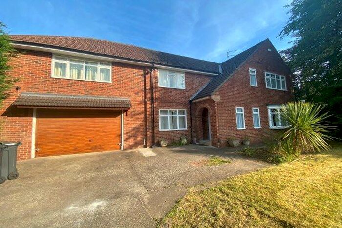 4 Bedroom Detached House To Rent In Coniscliffe Road, Darlington DL3